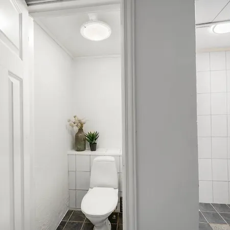 Charming Apartment, Walk To Attractions Apartment *