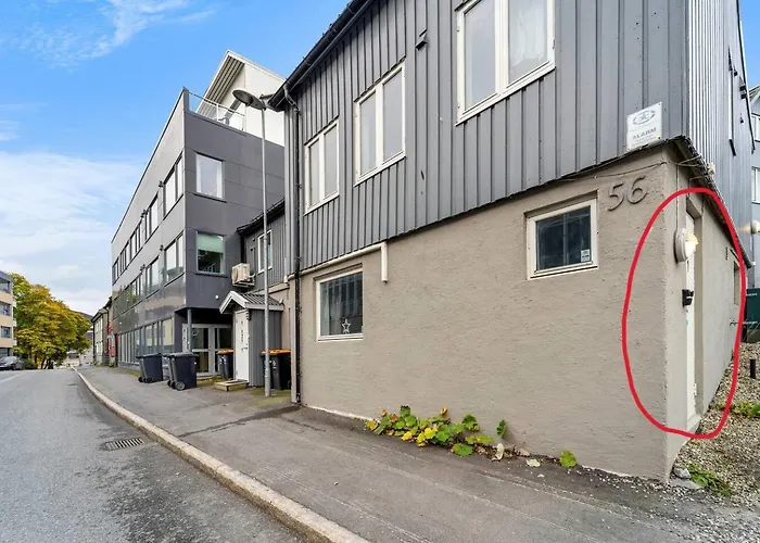 Charming - Walk To Attractions